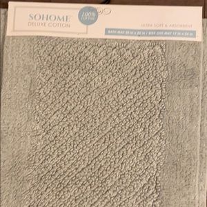 NWT Bath mat set. 100% cotton